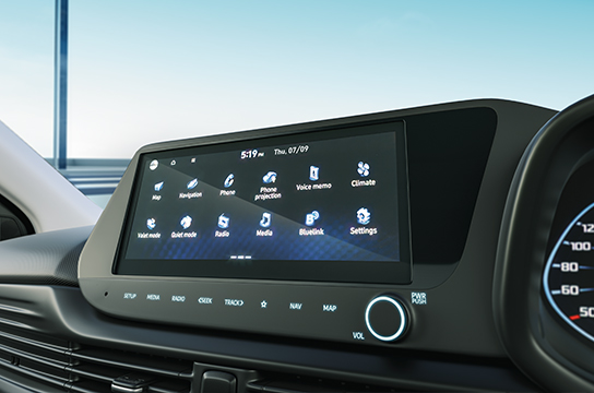 26.03 cm HD touchscreen infotainment & navigation system