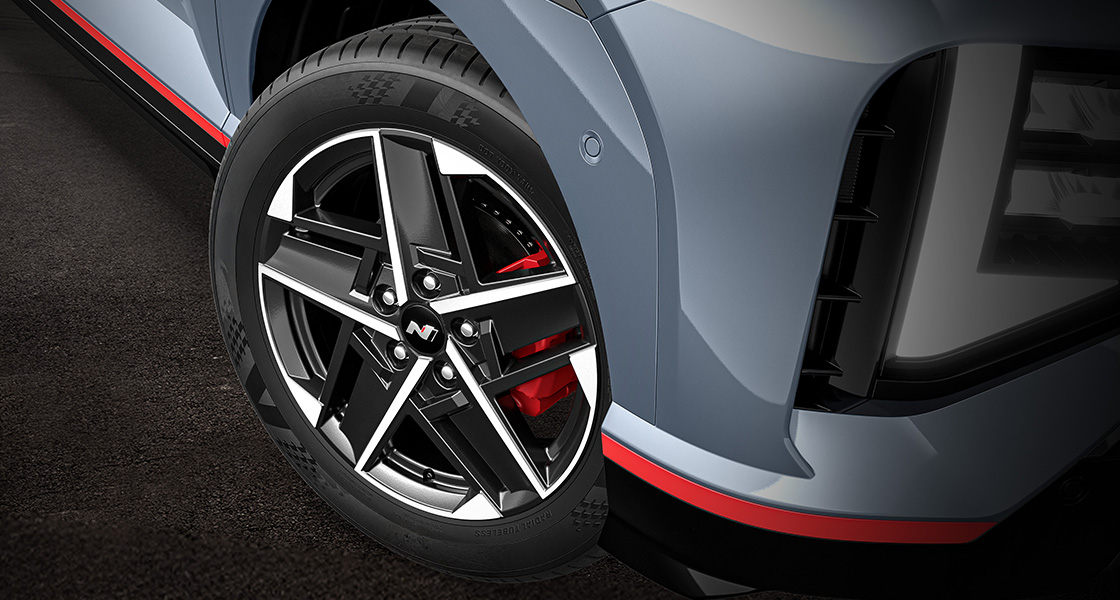 Roof Rails with Athletic Red Highlights