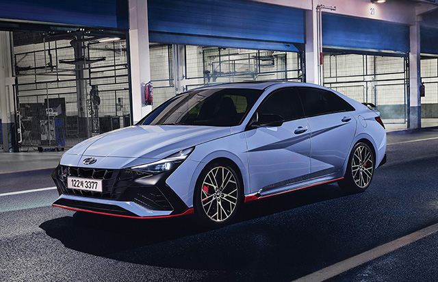 아반떼 N 이미지