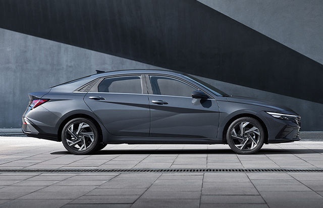 아반떼 Hybrid 이미지