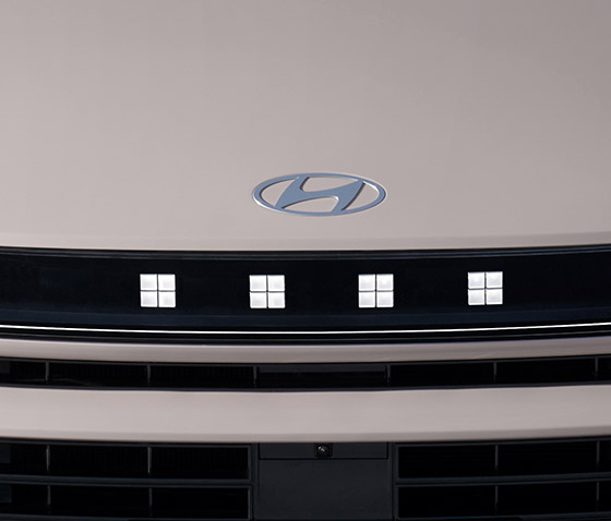 A detailed view of the 4 Dot lamp