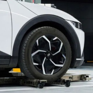 Hyundai’s Parking Robots Can Pack Up To 50% More Cars Into Existing Garages