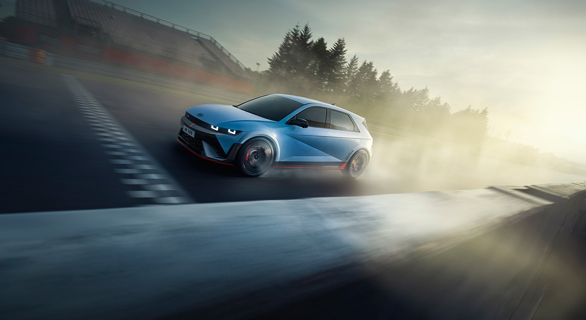 This powerful EV benefits from several technical improvements