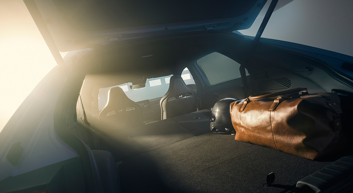  IONIQ 5 N’s interior neatly conveys the N family look