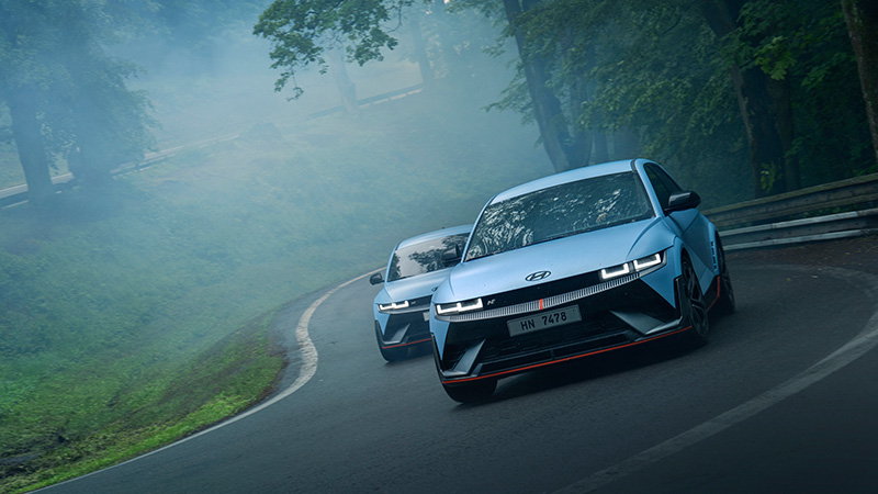 IONIQ5N_Exterior_Driving_Winding_Road_Front_02