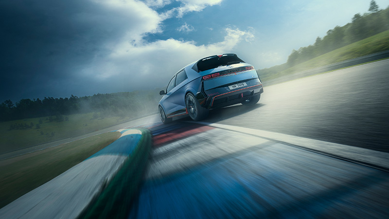  IONIQ5N_Exterior_Driving_Circuit_Rear_01