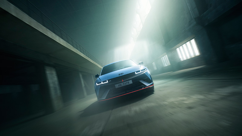  IONIQ5N_Exterior_Driving_Warehouse_Front_01