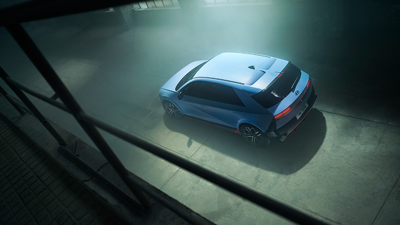 IONIQ5N_Exterior_Static_Warehouse_Rear_01