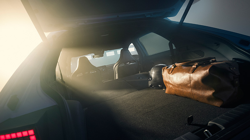 IONIQ5N_Interior_Static_Circuit_Luggage