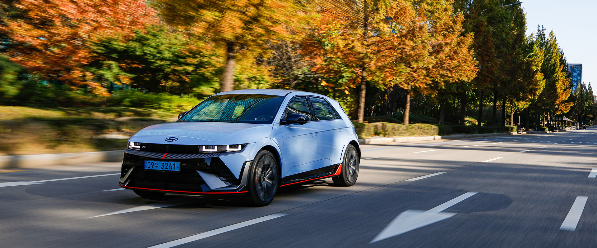 Hyundai Motors IONIQ 5 N Sets Benchmark for Sporty Evs_IONIQ 5 N on road, front, dynamic