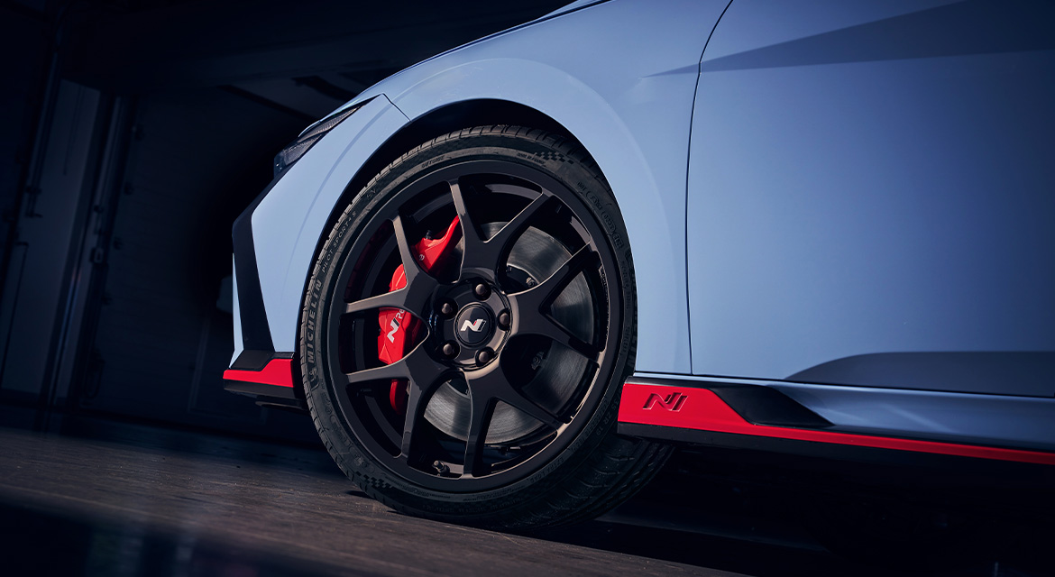 Lightweight 19-inch N TCR forged wheel with N Performance four-piston brakes