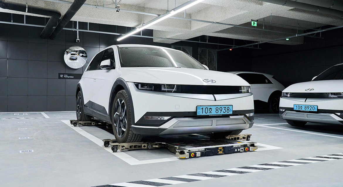 At the Factorial Seongsu smart building in one of Seoul's trendiest districts, the function of robotics meets the form of advanced architecture with Hyundai's automated parking robot