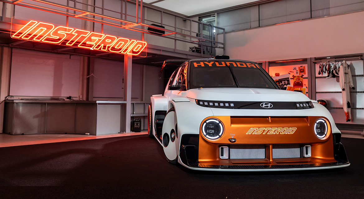 INSTEROID, A Sporty Gaming-Inspired EV Design Fantasy