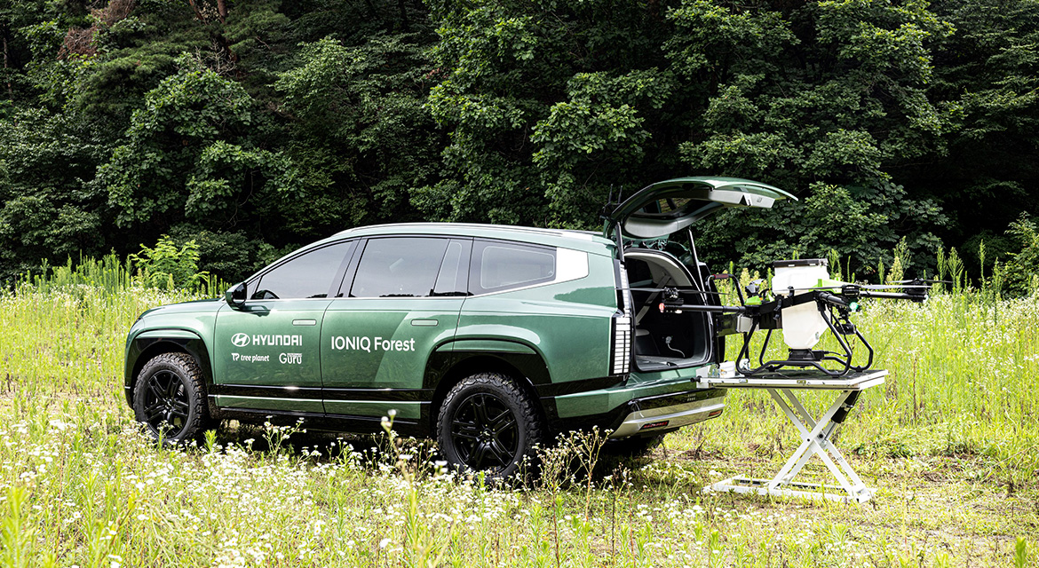 The newly developed IONIQ 9 Seed Ball Drone Station is a specially designed vehicle based on Hyundai Motor’s flagship electric SUV, IONIQ 9, to facilitate tree planting, monitoring and restoration of damaged forest areas.