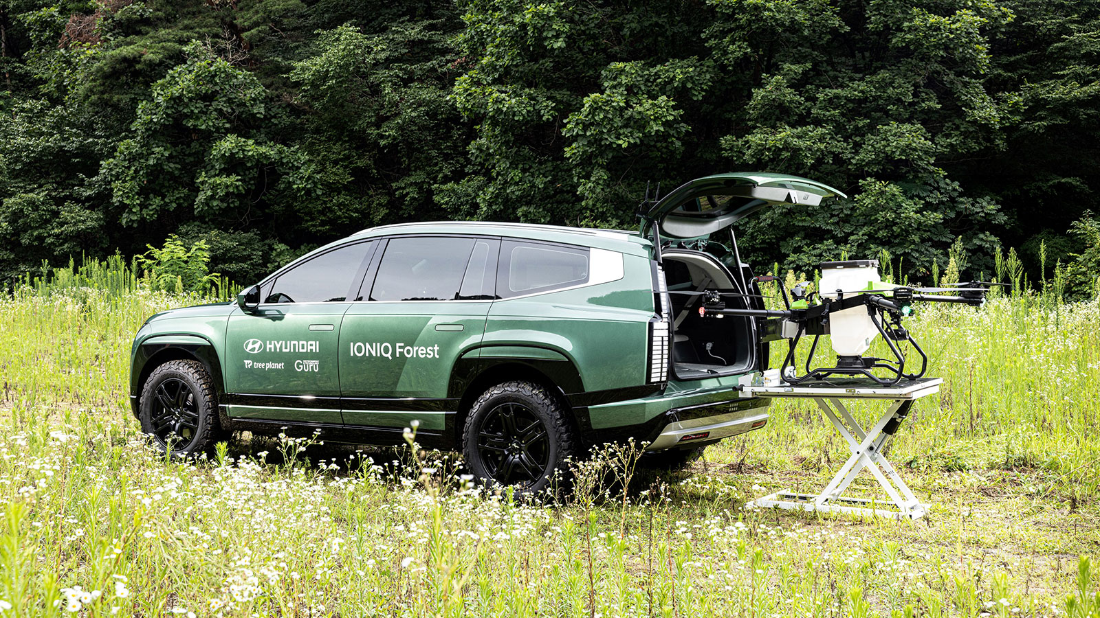 The newly developed IONIQ 9 Seed Ball Drone Station is a specially designed vehicle based on Hyundai Motor’s flagship electric SUV, IONIQ 9, to facilitate tree planting, monitoring and restoration of damaged forest areas.