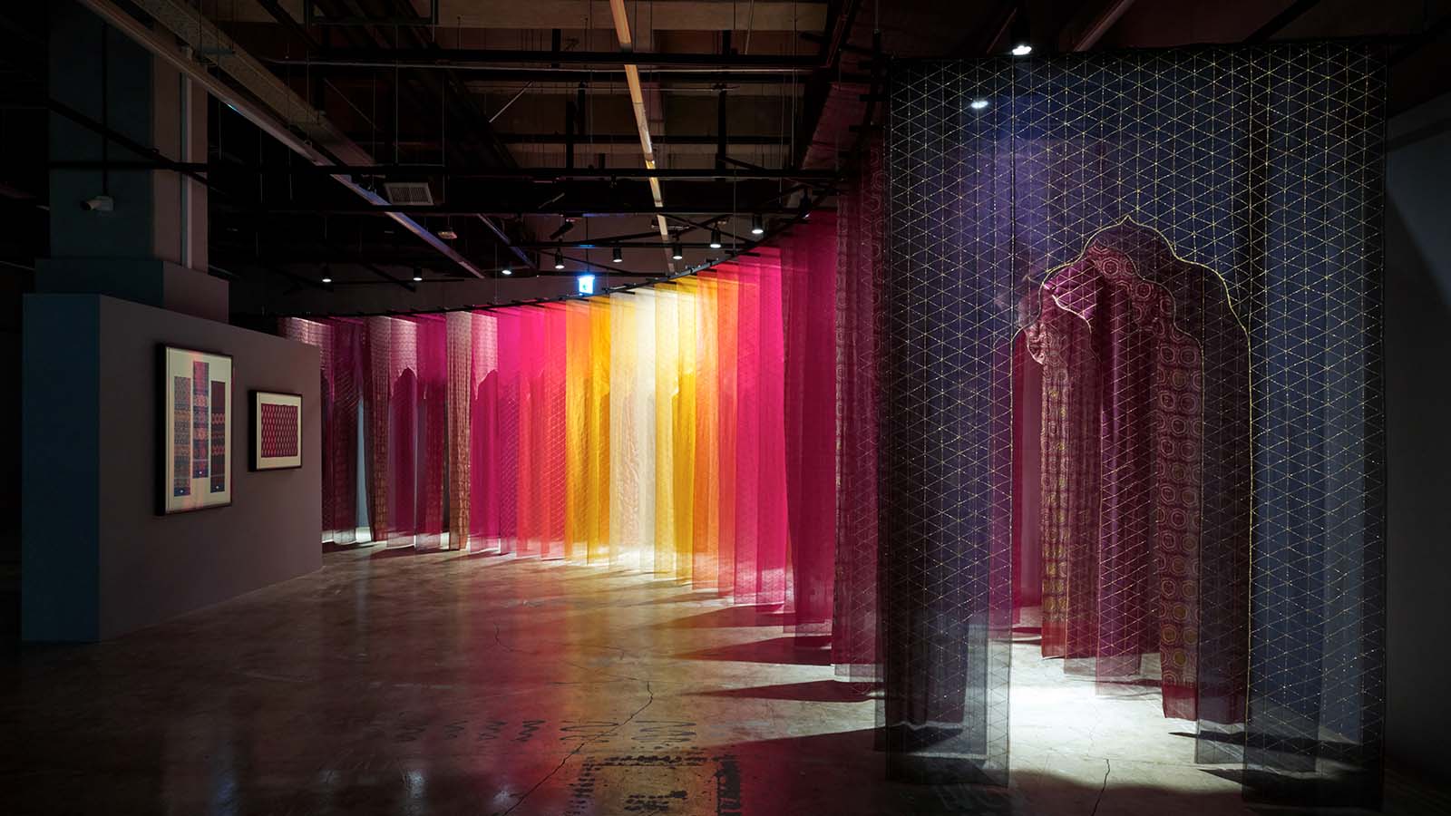 Jounghye Yoo, Gilded Veil_A Mysterious Curtain Lightly Draped in Gold, 2025, installation view in Hyundai Translocal Series: Entangled and Woven, Cheongju Craft Biennale 2025 