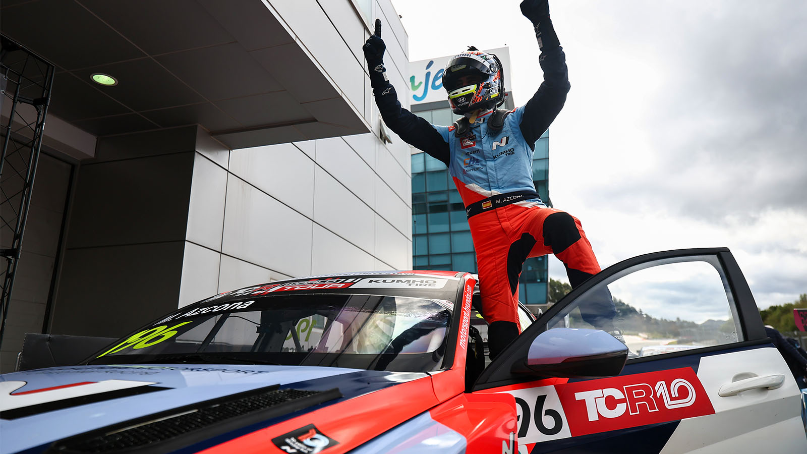 Hyundai Motorsport Customer Racing Celebrates Double Victory at Home Round of Kumho FIA TCR World Tour_02