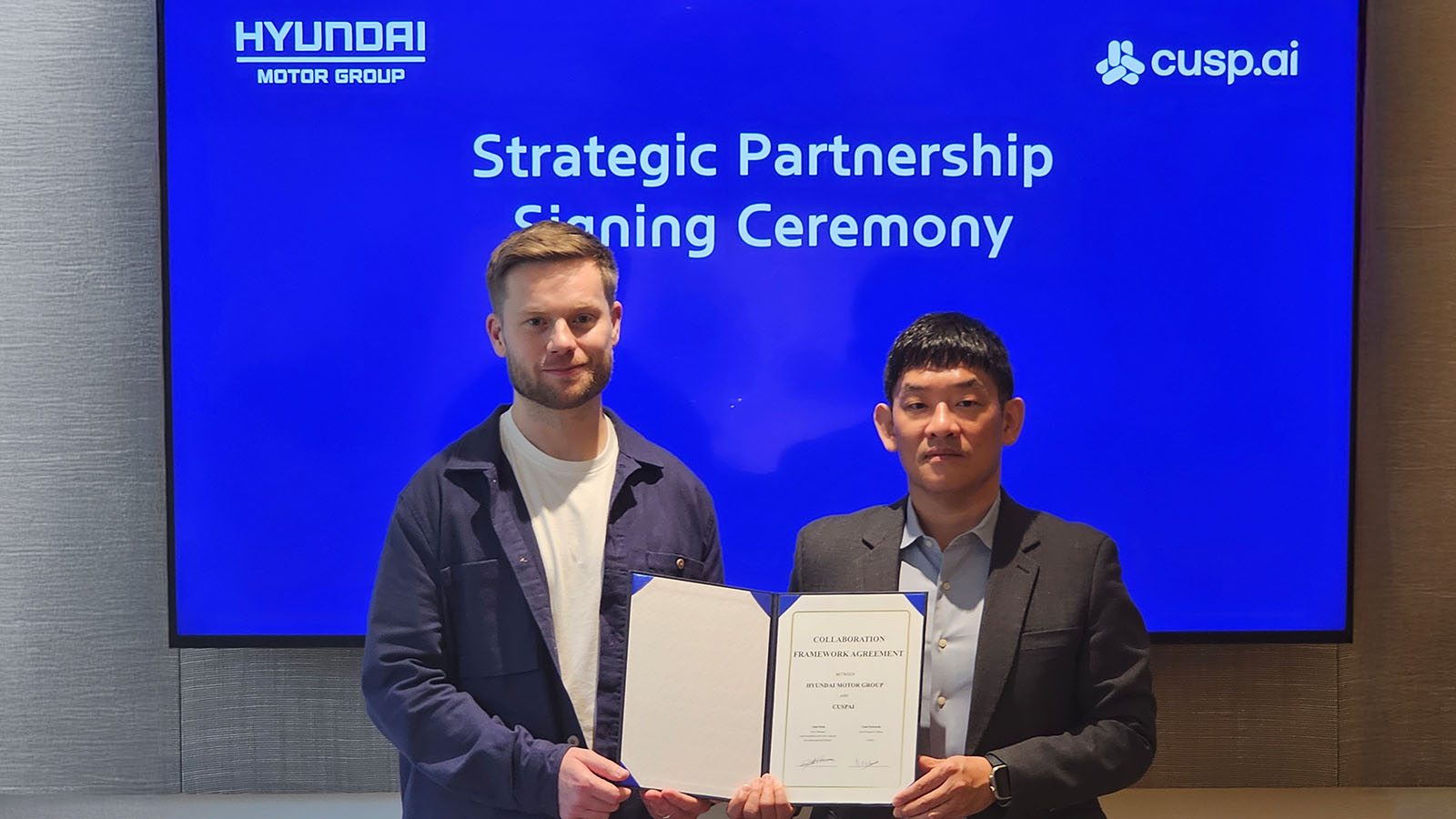 (From left) Chad Edwards, CEO of CuspAI; and Chul Park Vice President and Head of New Business Strategy Group of Hyundai Motor Group 