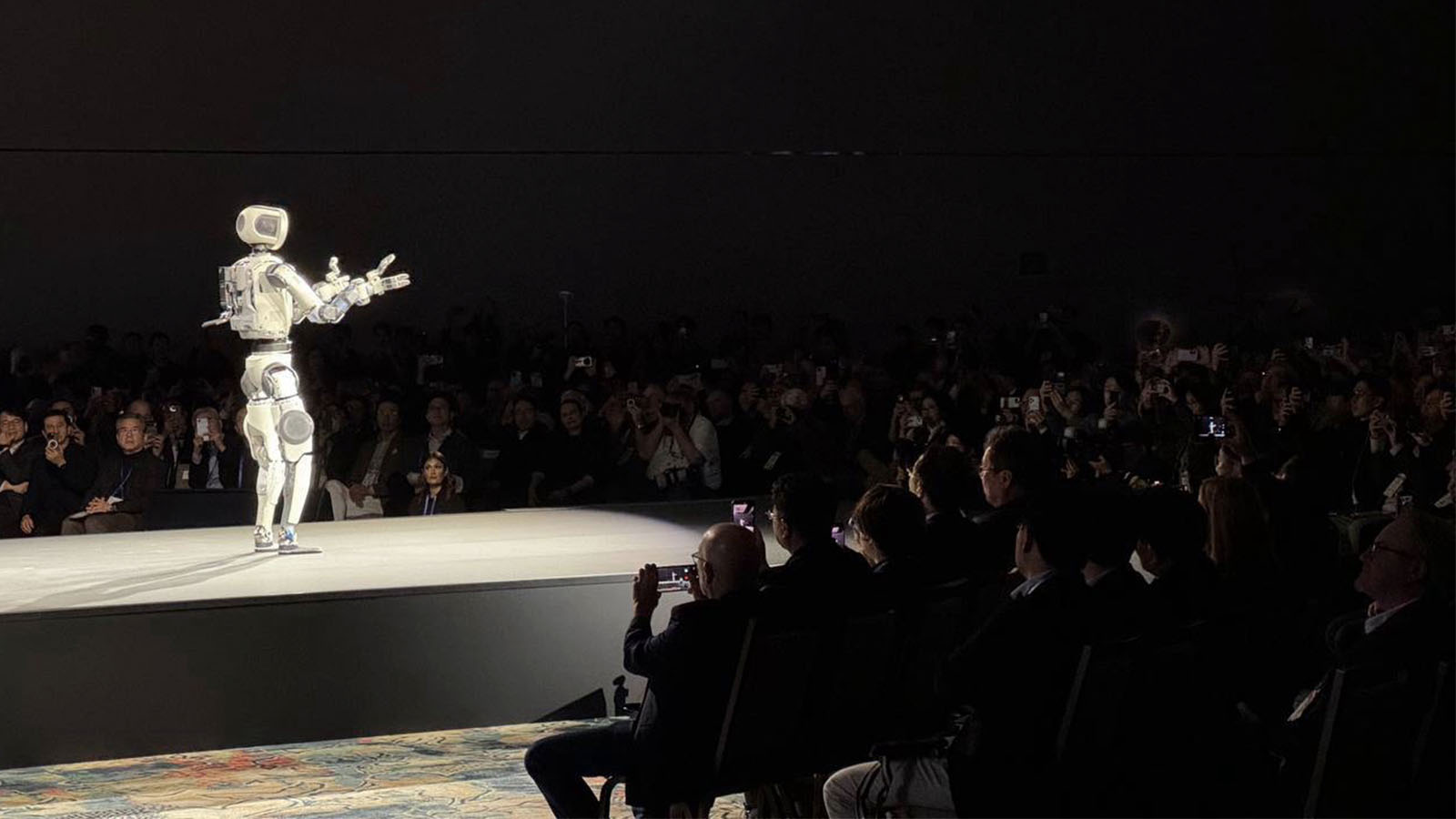 Hyundai Motor Group Announces AI Robotics Strategy to Lead Human-Centered Robotics Era at CES 2026