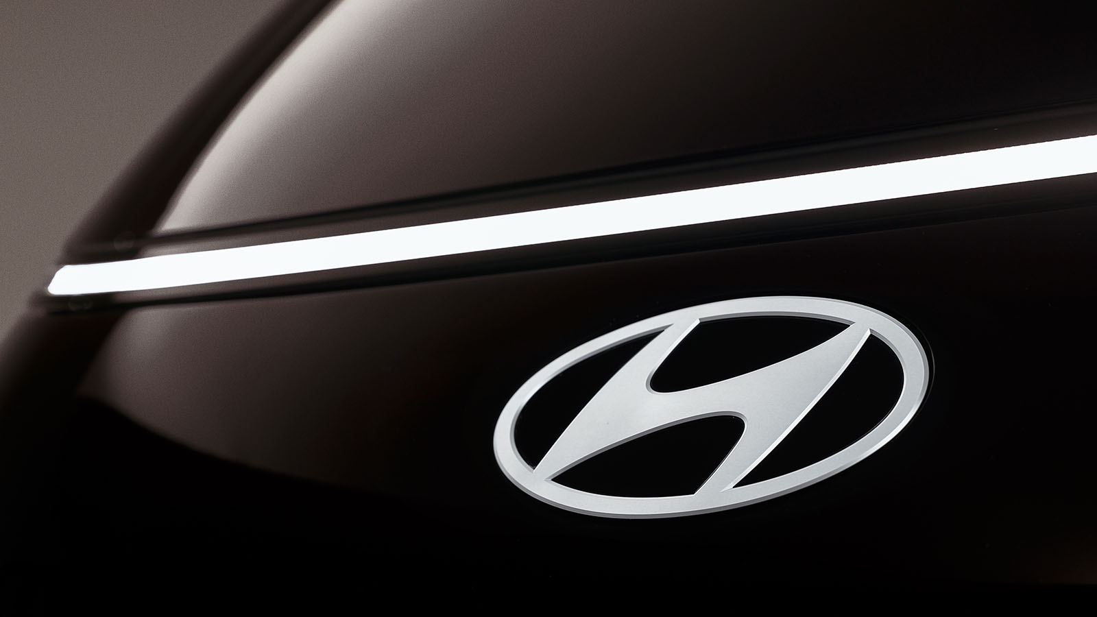 Hyundai STARIA Electric Debuts, Setting a New Standard for Spacious, Everyday Zero-Emission Mobility
