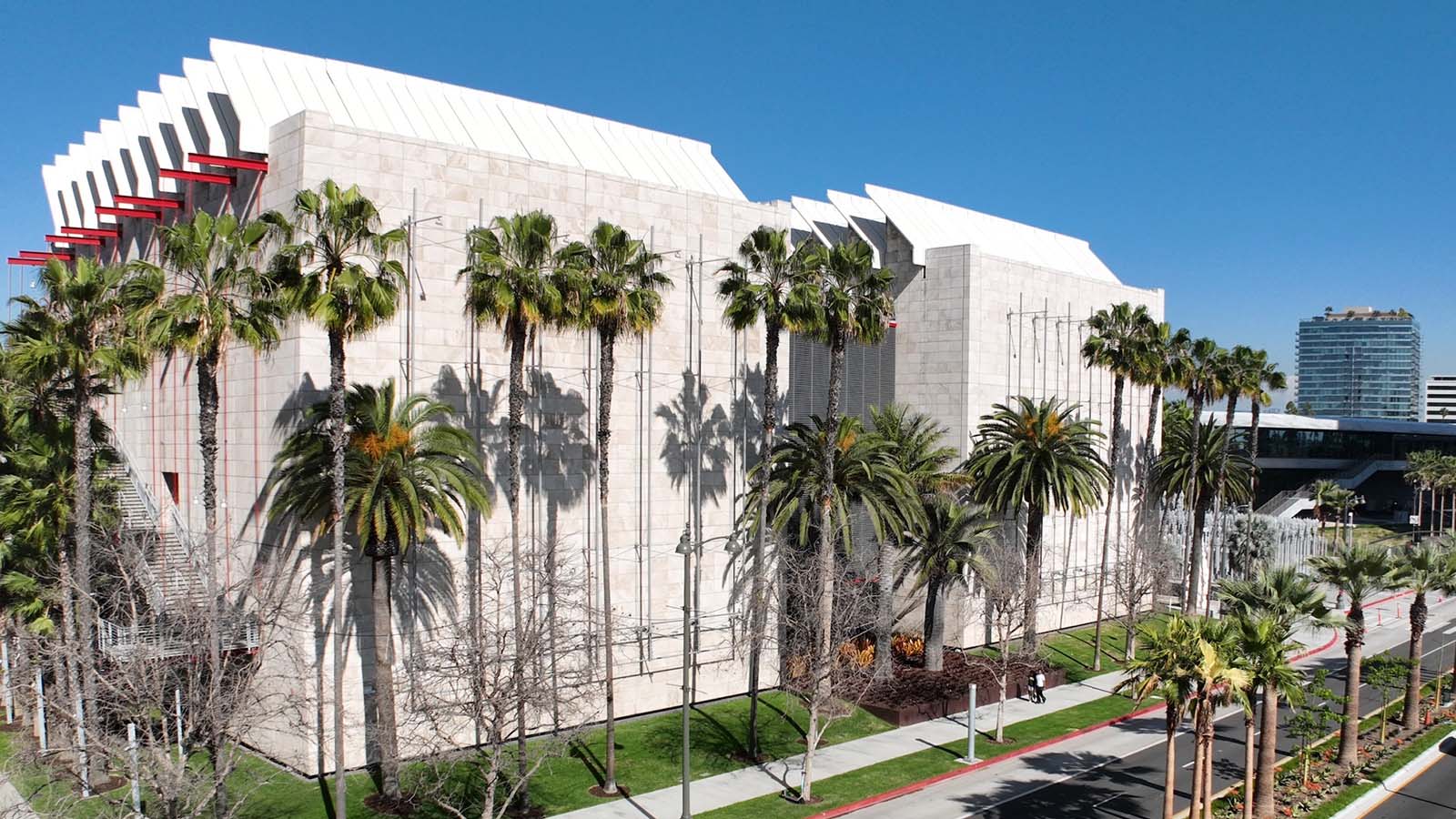 Exterior of the Broad Contemporary Art Museum (BCAM) at the Los Angeles County Museum of Art, 2026, photo © Museum Associates/LACMA by Gary Leonard