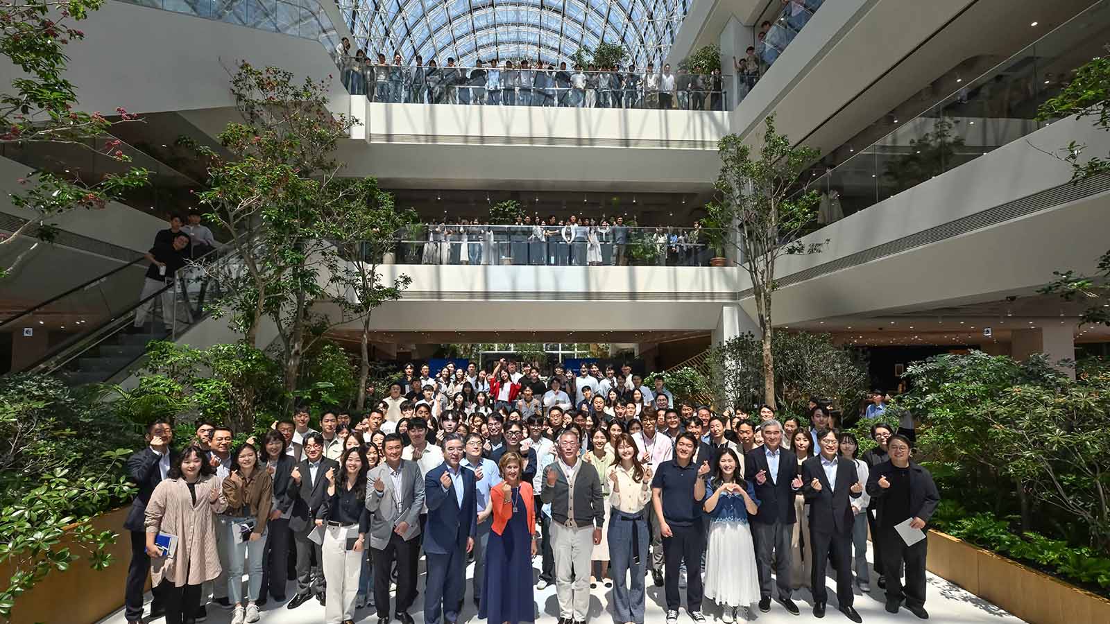 Hyundai Motor Group Executive Chair Outlines Vision for Collaboration and Innovation at Transformed Seoul HQ